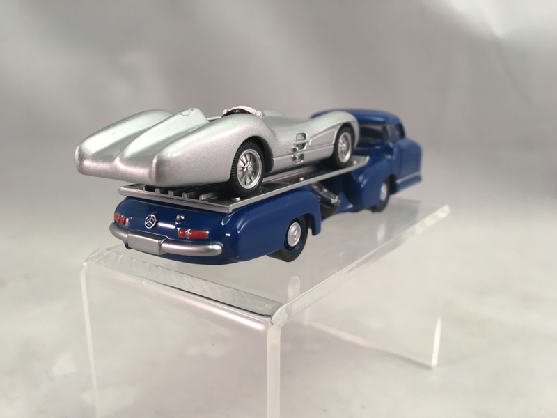 Illustration for article titled Tuetonic Truckin' Tuesday: Mercedes Rennsport Transporter